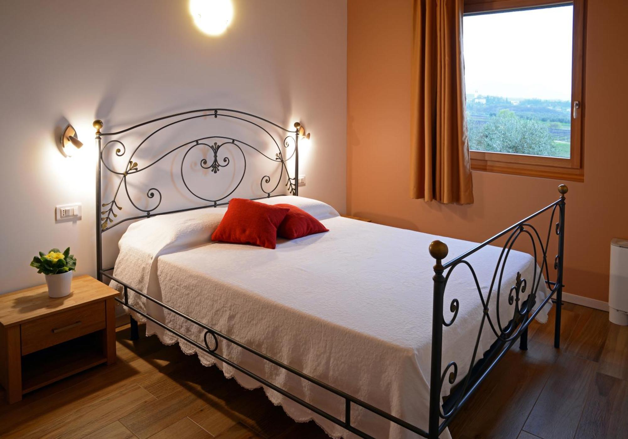 Agriturismo Fioralba Polpenazze del Garda Kültér fotó